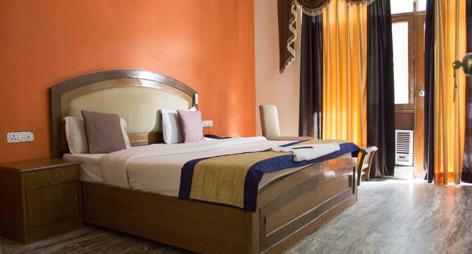 Birdhouse Residency (DLF 3), Gurgaon 5
